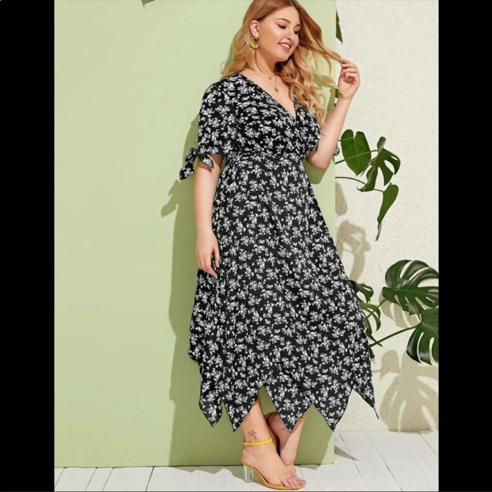 Plus knot cuff Ditsy wrap up Floral A-line dress